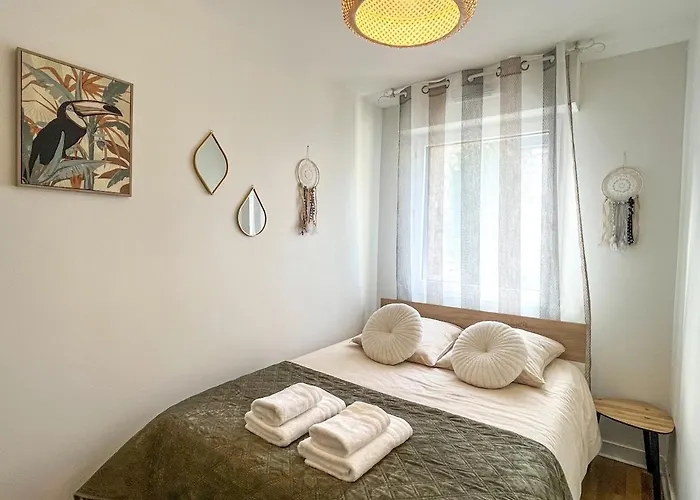 T2 Cosy Avec Parking Gratuit & Transports Au Pied Appartement