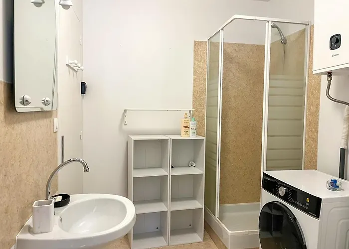 Appartement T2 Cosy Avec Parking Gratuit & Transports Au Pied