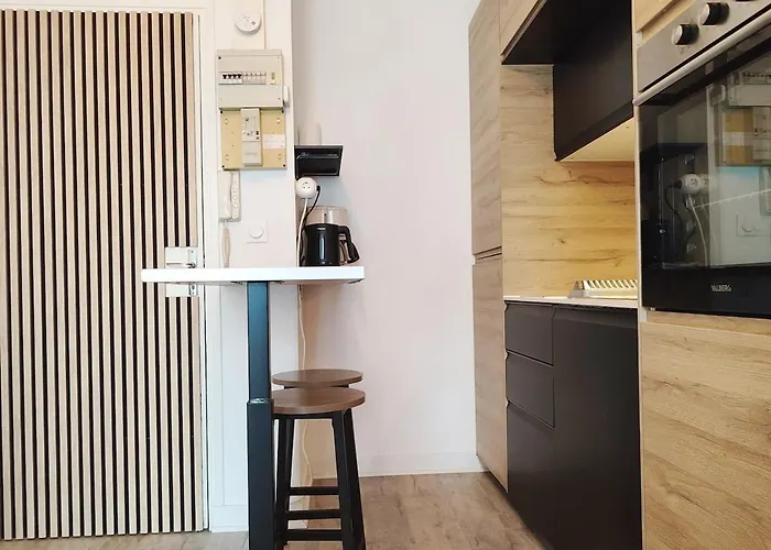 T2 Cosy Avec Parking Gratuit & Transports Au Pied * Cherbourg-en-Cotentin